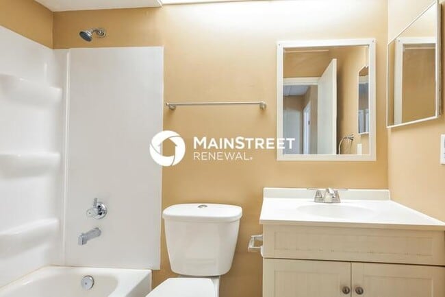 Building Photo - 3 Bedroom Pet-Friendly Home in St Peters, ...