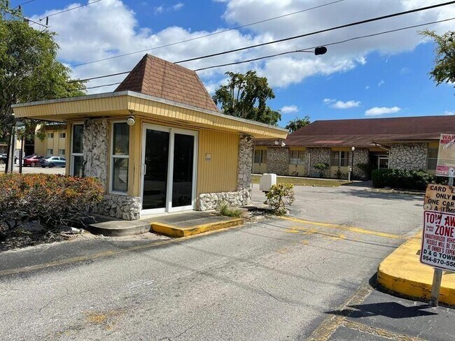 Building Photo - 2930 NW 55th Ave