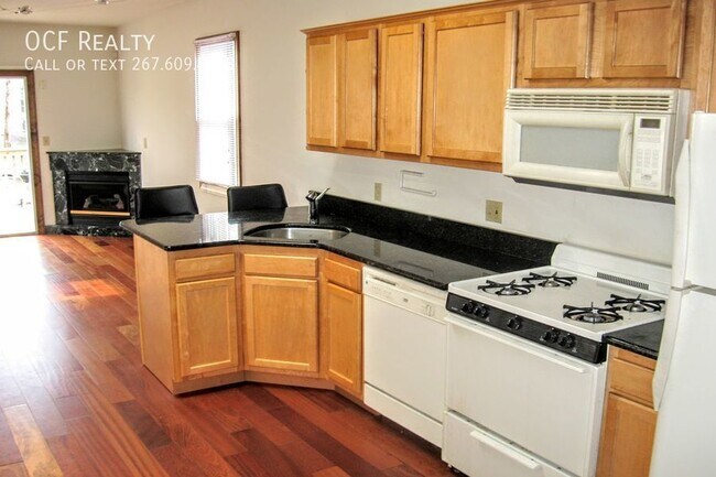 Primary Photo - 745 S 20th St