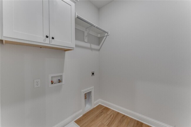 Building Photo - 4902 SW Juneberry St