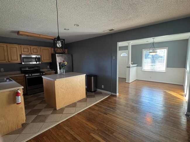 Building Photo - 1256 N 9th St