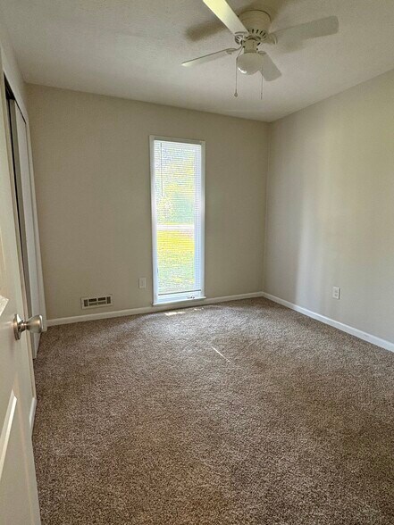 Building Photo - 2605 Yuma Dr