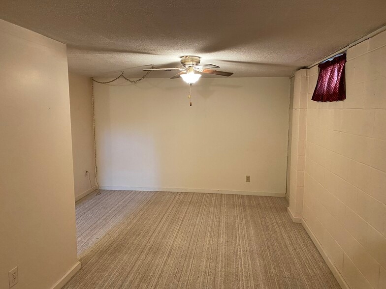 Building Photo - 2029 Austin Ln