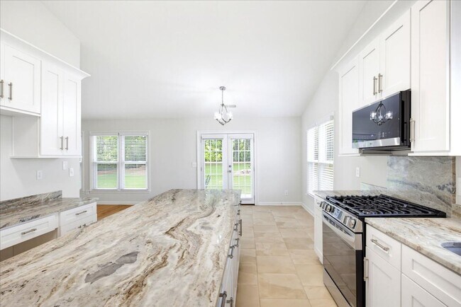Building Photo - 326 Saybrook Crossing