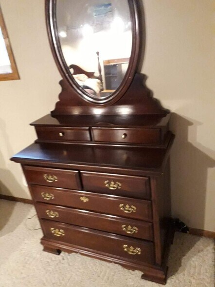 Building Photo - 617 E Hastings Rd