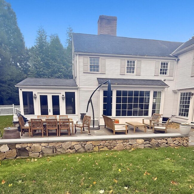 Building Photo - 142 Brookside Rd