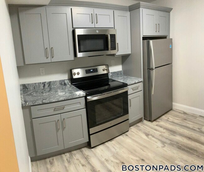 Building Photo - 17 Verrill St