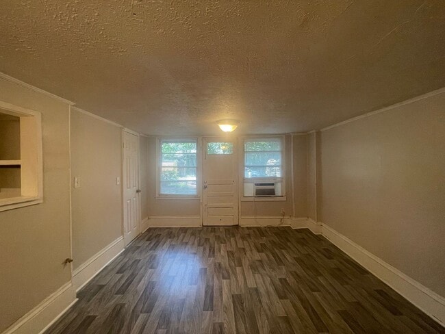 Building Photo - 2713 Vineville Ave