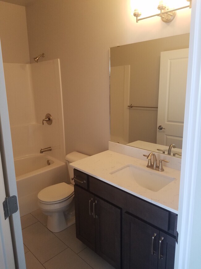 Building Photo - 3052 Golden Acres Dr