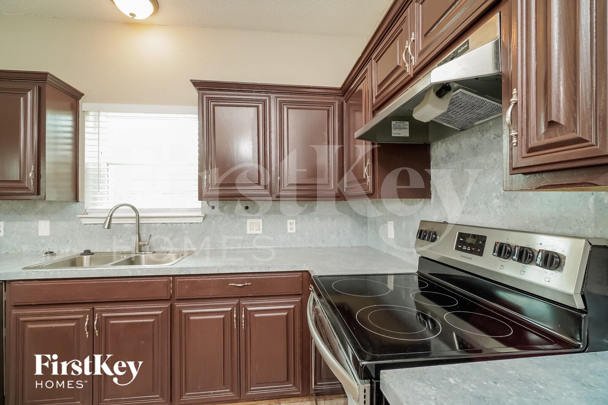 Building Photo - 8024 Mourning Dove Dr