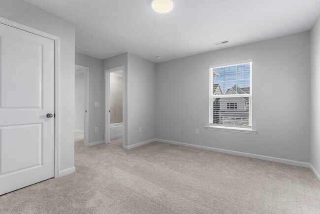 Building Photo - 2408 McKenzie Ridge Ln