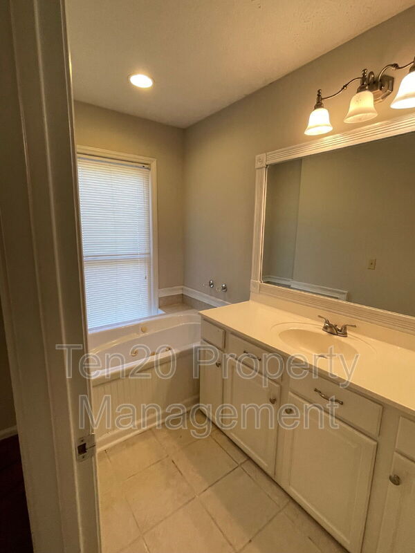 Building Photo - 7308 Paprika Ln