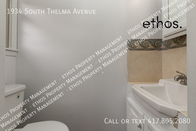 Building Photo - 1934 S Thelma Ave