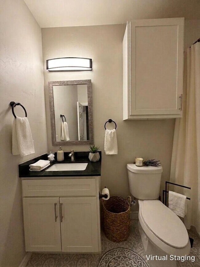 Building Photo - 3 Bed 2 Bath in NW OKC