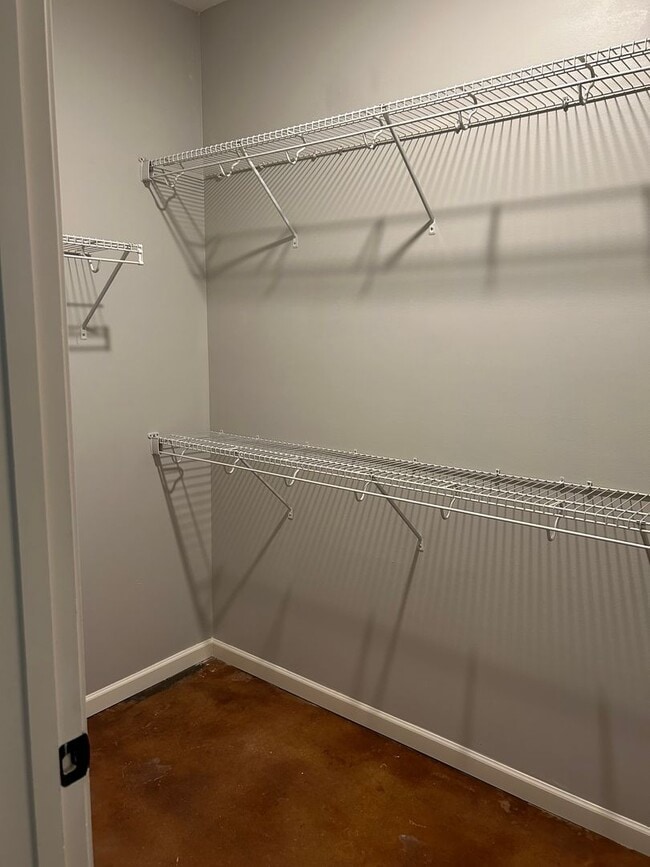 Building Photo - 101 Private Rd 4017