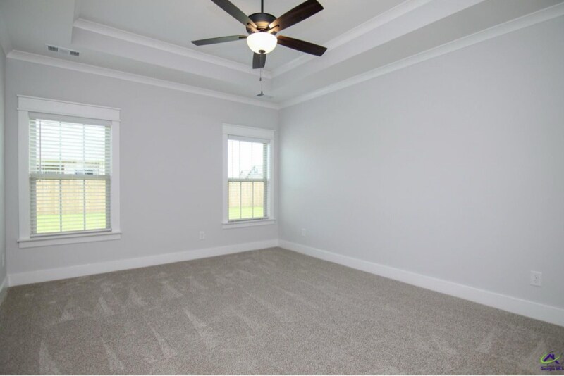 Building Photo - 212 Willowbrook Ln