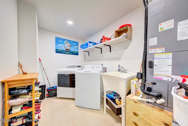 Building Photo - 30 Westview Ln