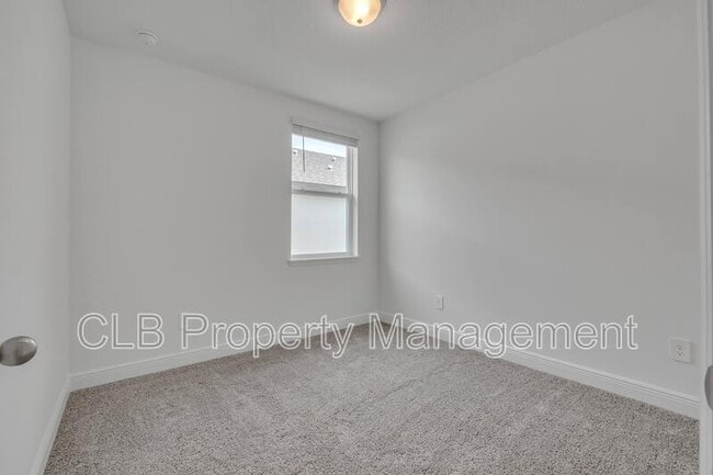 Building Photo - 153 Lost Ball Dr