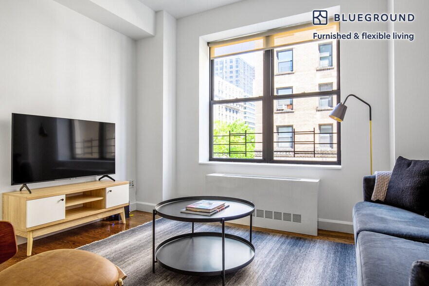 Primary Photo - 212 W 91st St