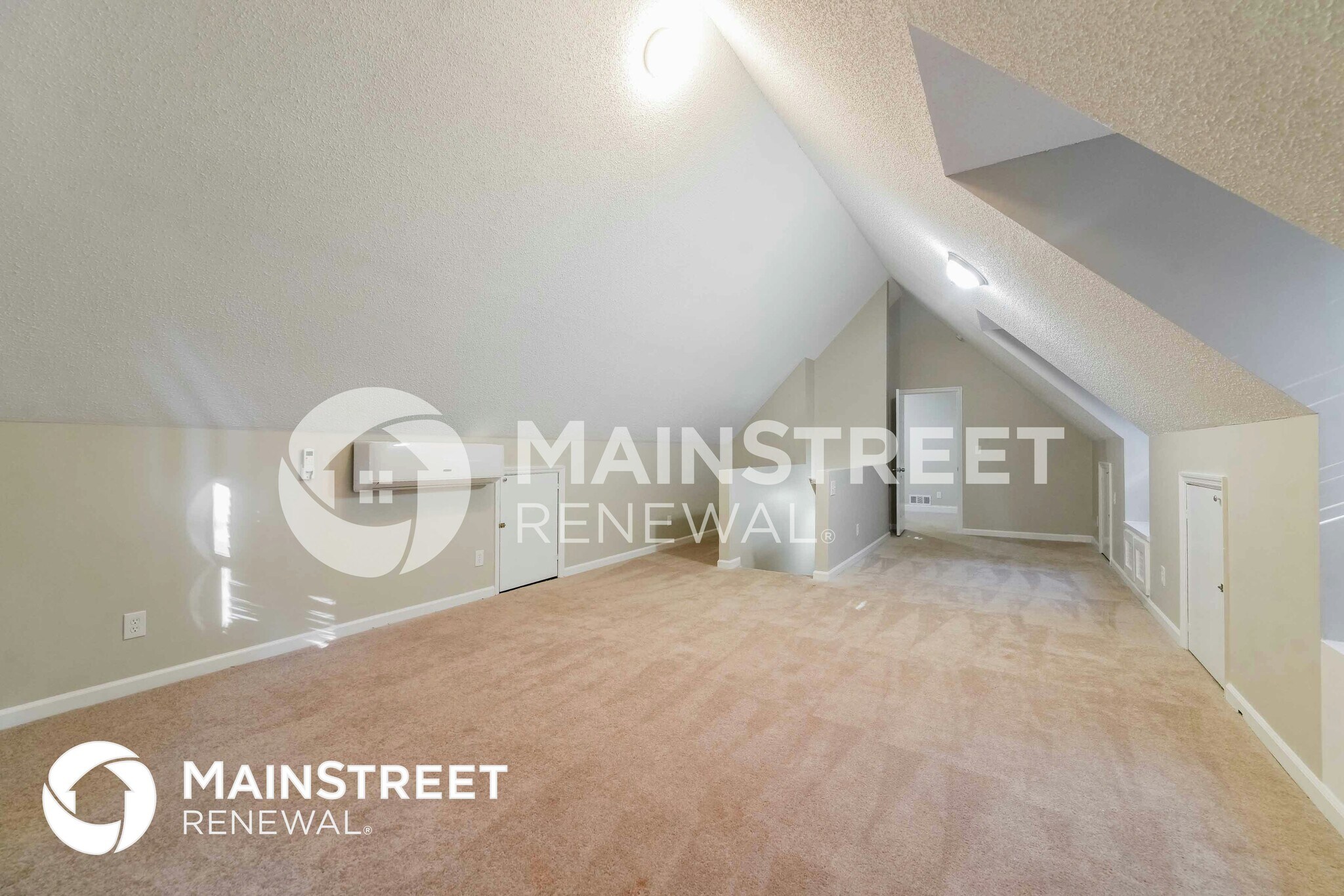 Building Photo - 2699 Douglas Ct