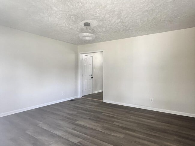 Building Photo - 1609 Grandview Dr
