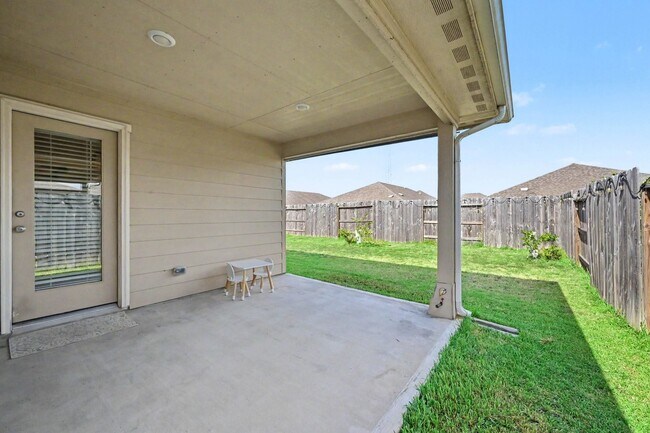 Building Photo - 6611 Casper Falls Trl