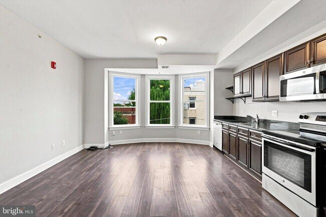 Building Photo - 1222 N 7th St