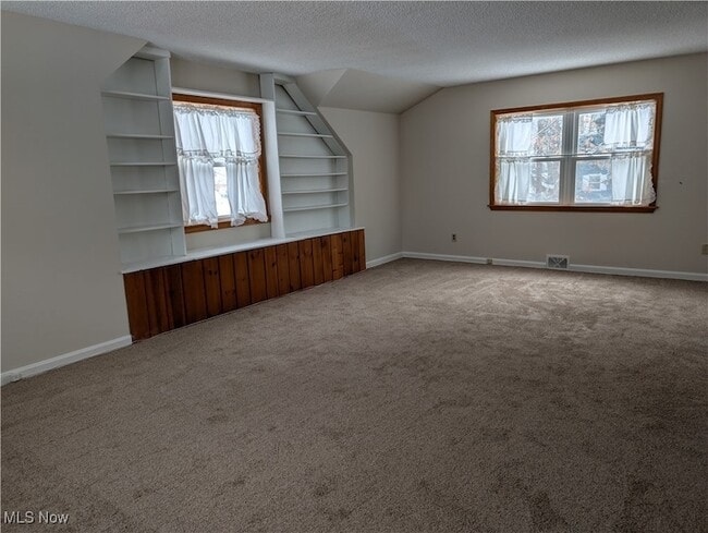 Building Photo - 703 Avondale St