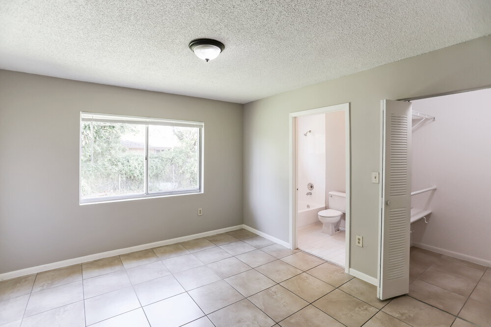 Building Photo - 16960 SW 104th Ave