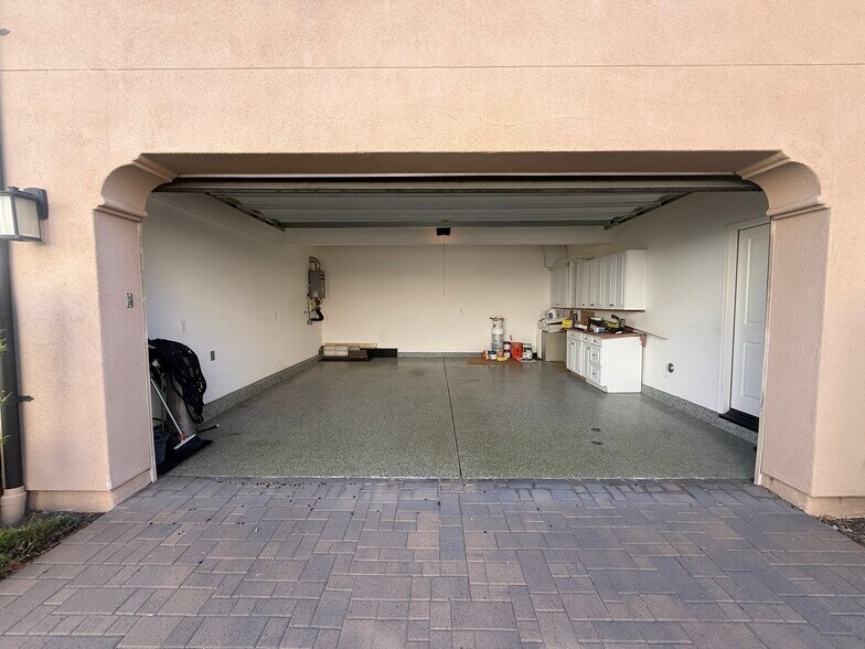 Building Photo - 21725 Bene Dr