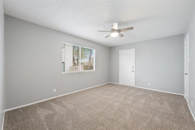Building Photo - 6805 Blue Dawn Trail