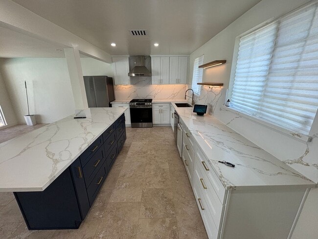 Building Photo - Single-Story 3-Bedroom Pool Home with RV P...