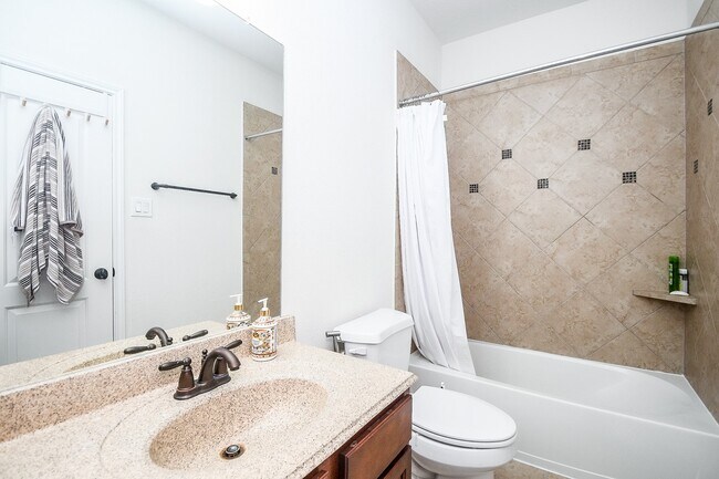 Building Photo - 28426 Rolling Ridge Dr