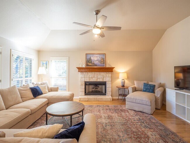 Building Photo - 17200 Poncho Springs Ln