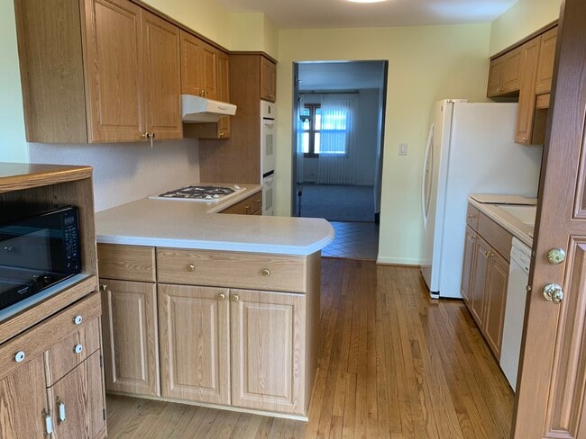 Building Photo - 7609 Hayenga Ln