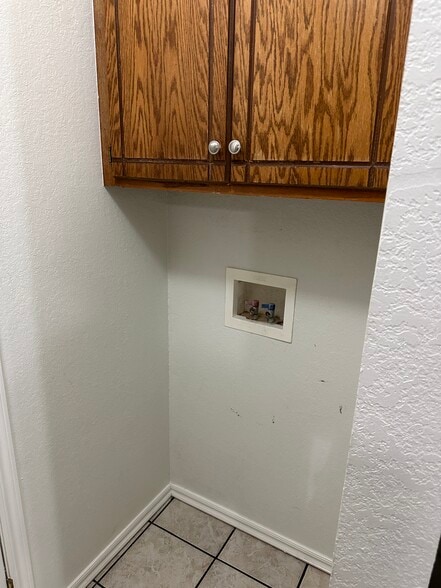 Building Photo - 136 Vinita Dr
