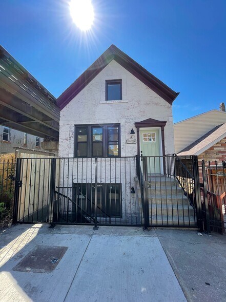 Overview - 2008 S Leavitt St