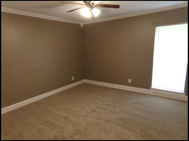 Building Photo - 96 Deer Run Dr