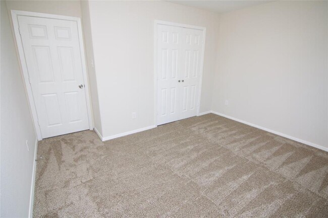 Building Photo - 12039 Clifton Oaks Dr