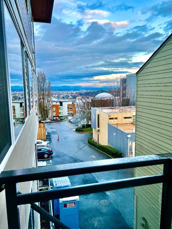 Building Photo - 2330 Yakima Ct