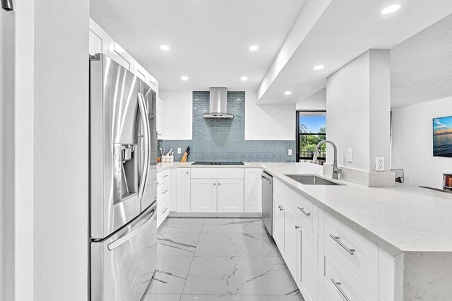 Building Photo - 1000 Parkview Dr