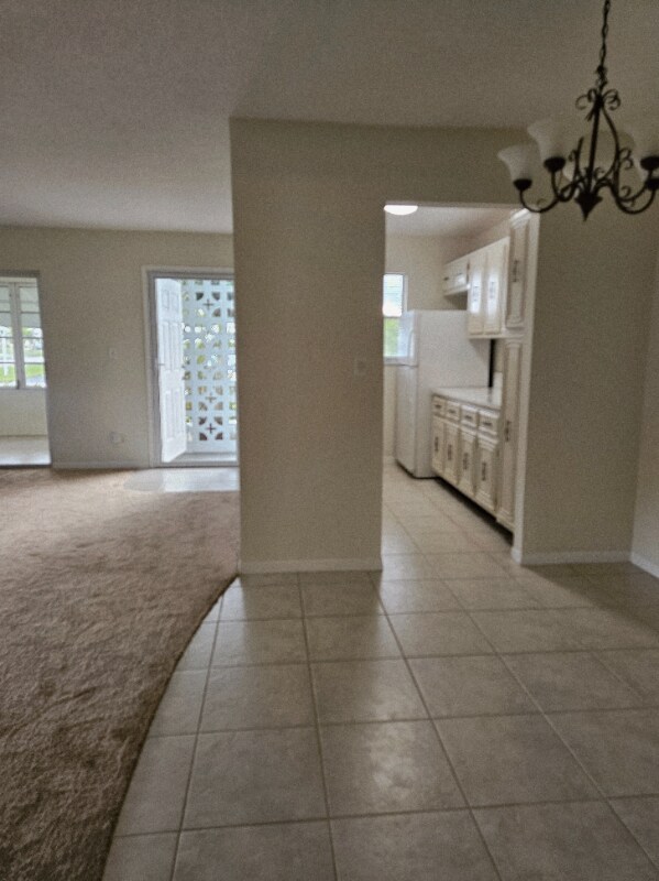 Building Photo - 277 W High Point Ct