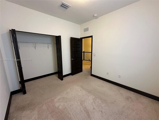 Building Photo - 16005 NW 91st Ct