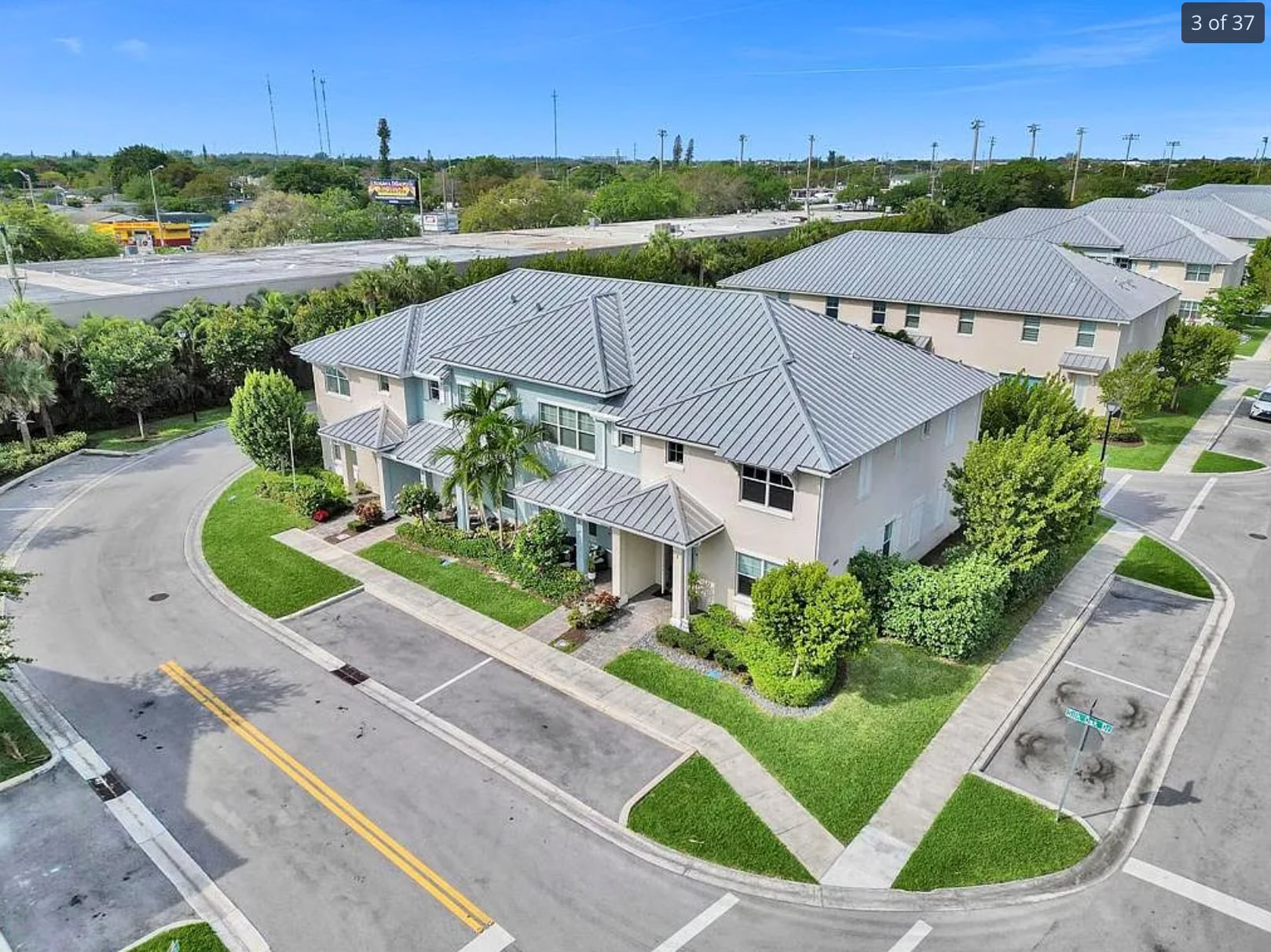 Building Photo - 4810 Eucalyptus Dr
