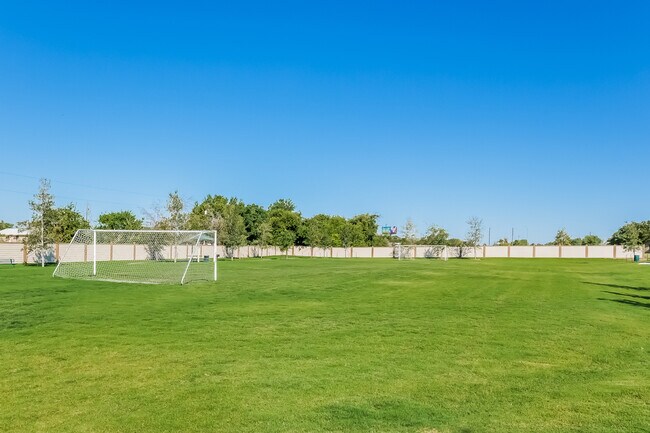 Building Photo - 332 Sunnymeade Ln