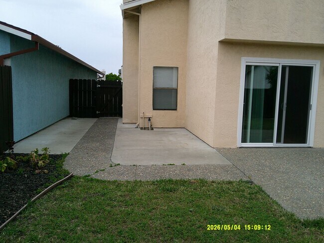 Building Photo - 1777 Daniel Ct