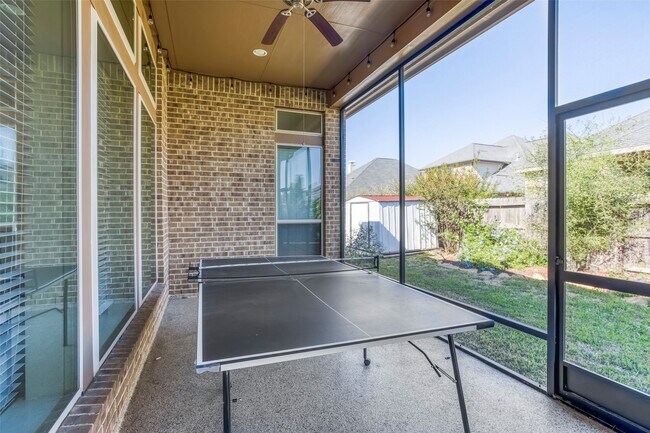 Building Photo - 29114 Davenport Dr