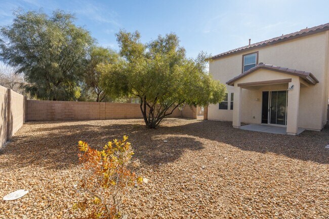 Building Photo - Great NLV single family 3 bedroom home.