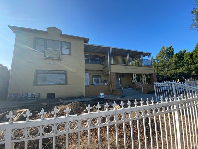 Primary Photo - 2903 Van Buren Pl