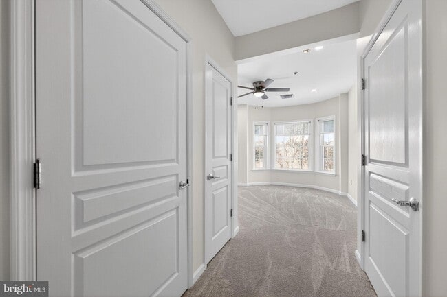 Building Photo - 1014 Creekside Dr